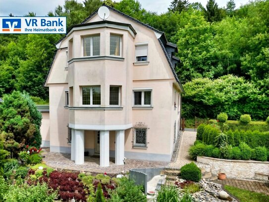 - Villa in bester Lage von Sonneberg -