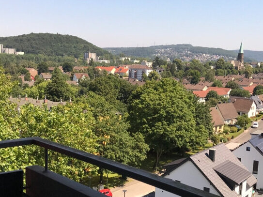 ZUHAUSE - Große 2 Zimmer Wohnung mit Aufzug + Balkon