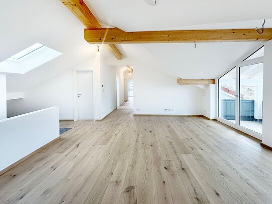 Neubau – wunderschöne 124 m2 große 4-Zimmer DG Wohnung mit Balkon in Halfing