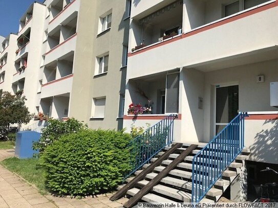 Sanierte 3-Raum-Wohnung mit Aufzug und Balkon!