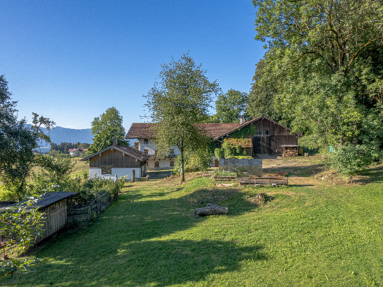 HISTORISCHES HOFANWESEN in Weitblicklage