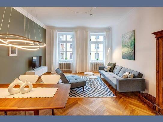 Möbliert: Zentrale Altbauwohnung mit Flair