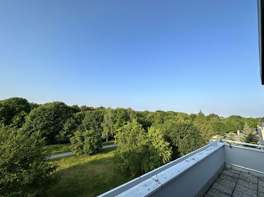 möbliertes 2-Zimmer Dachgeschoss-Appartment mit Terrasse; provisionsfrei