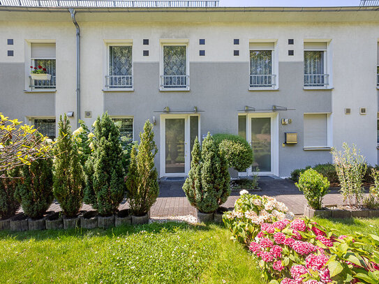 Wohnen im Sonnenhof - modernes Reihenmittelhaus mit Garage und kleinem Garten in Bonn