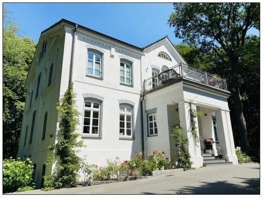 Mehrgenerationen-Villa in idyllischer Lage von Blankenese