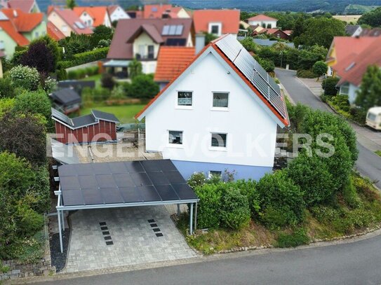 Modernes Einfamilienhaus mit hoher Energieeffizienz und großzügigem Grundstück