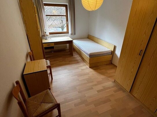 Möblierte Wohnung in TOP Lage/ nur 56€ Nebenkosten/ extra Vorteile für Studenten- siehe unten