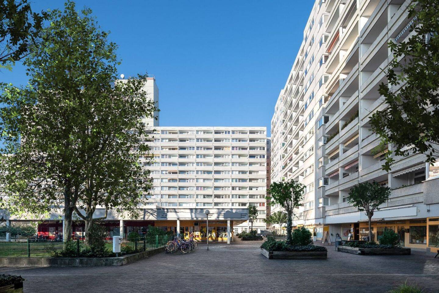 Blickreicher Balkon in der 11. Etage mit 4 Zimmern auf 130m² in Berlin-Westend! - Photo 1