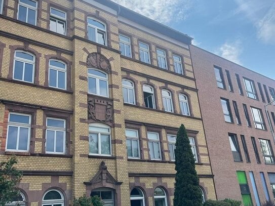 Hübsche renovierte 3 -Raumwohnung, 2. OG rechts im schönen Altbau in der Nähe vom Stadtzentrum