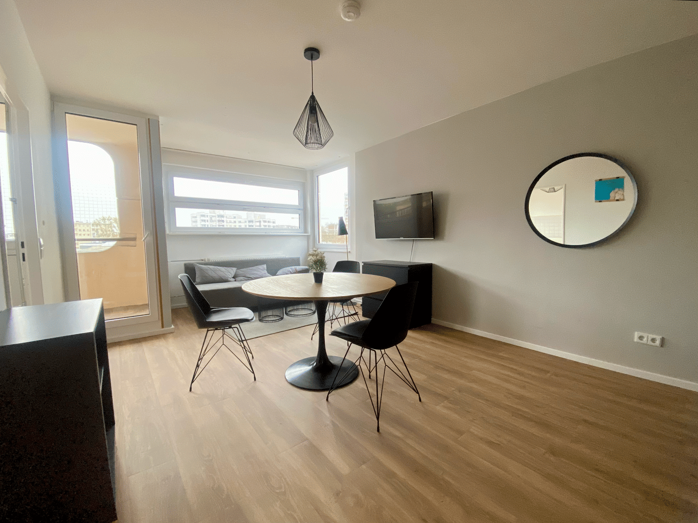 Kottbusser Tor! - Ein-Zimmerwohnung mit Balkon! Befristet auf 3 Jahre! - Foto 1