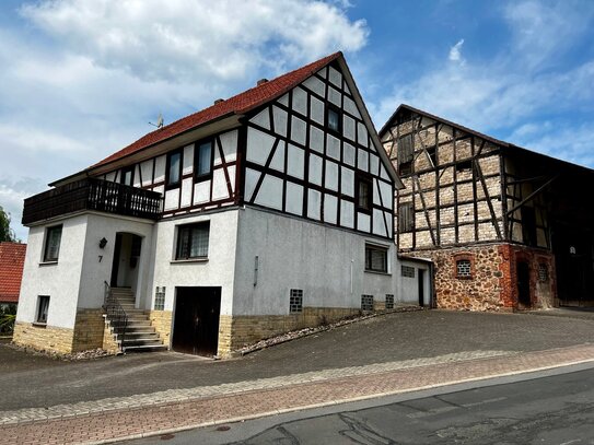 Rustikales Bauernhaus mit Scheune und großem Land - ländliche Ruhe pur! Keine Käuferprovision!