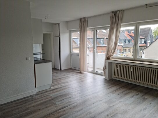 Modernes Apartment mit Balkon