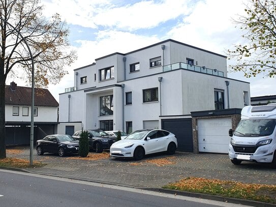 traumhafte Penthouse -Wohnung im 5-Familien-Haus zu verkaufen - allerbester Zustand