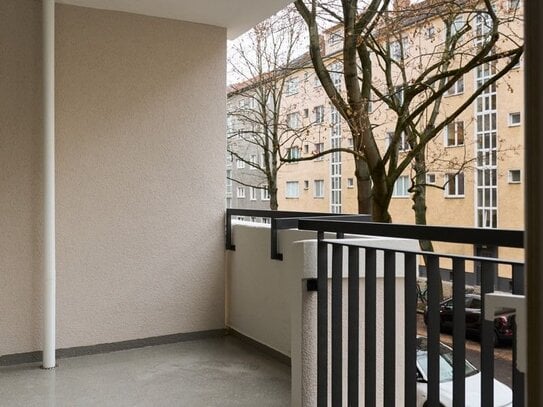 ERSTBEZUG nach SANIERUNG: Eislebener Str: LUXUS 4-Zi-Whg, 92 m² - 2 Bäder - VHS 1.OG + SÜD-Loggia