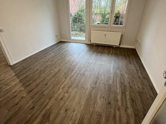 sanierte Terrassenwohnung zu sofort!