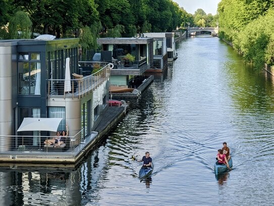 Exklusives Hausboot mit Bootsponton in Hamburgs Mitte, hochwertig möbliert inklusive Nebenkosten zu vermieten!