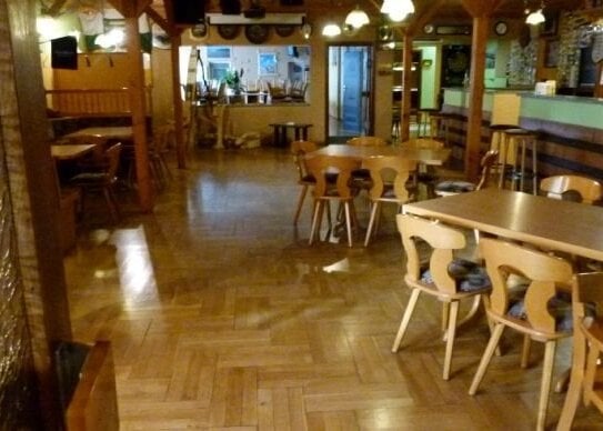 Großräumige Gaststätte mit Biergarten in guter Lage von Riesa