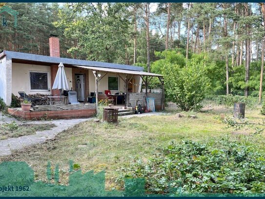 Wochenendbungalow mit Nebenhaus und Garage auf Pachtgrundstück, bei Tauche, in Spreenähe