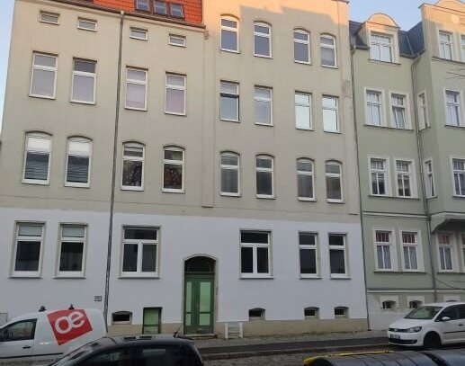 4-Zimmer-Wohnung mit Terrasse zum Innenhof