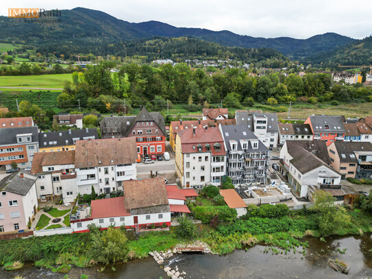 IMMORath.de - Exklusive Wohnung im Dachgeschoss inklusive Dachspitz auf 197 m² Fläche