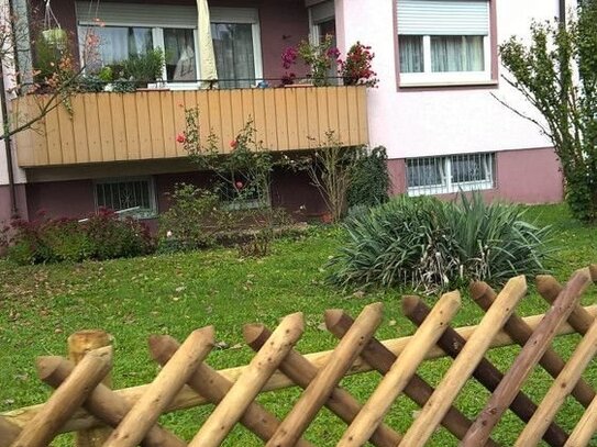 +++ Helle,familienfreundliche 3,5 Zi.-Wohnung m. Balkon, EBK, Garage u. Garten in ruhiger Lage +++