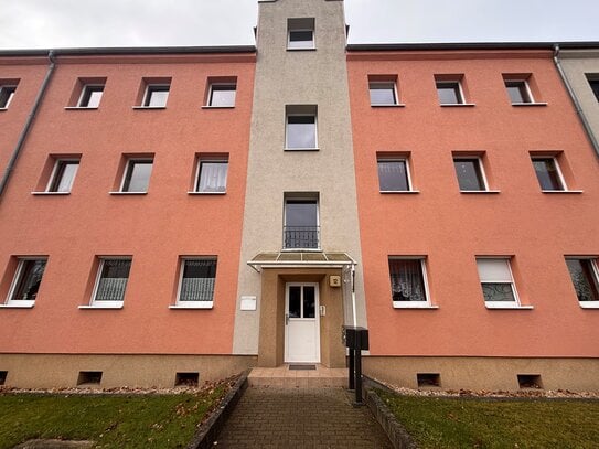 Erstbezug nach Sanierung! 3-RW mit Balkon zu vermieten!