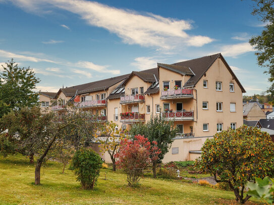 3-Raum Wohnung mit 2 Balkonen, Frisch renoviert, ab Sofort zu vermieten!