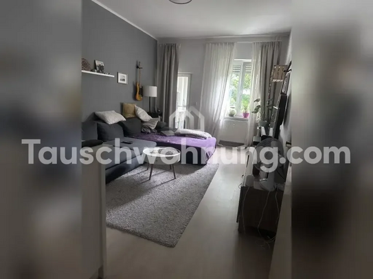 [TAUSCHWOHNUNG] 2 Zimmer mit Loggia Hochparterre, gegen 3 Zimmer mit Balkon