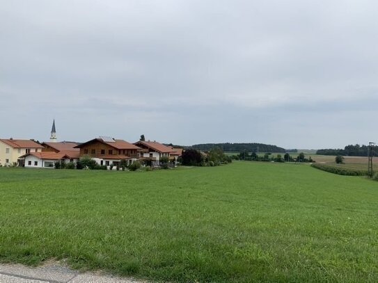 I. I. TEAM: Baugrundstück für ein Doppelhaus in ruhiger, ländlicher Lage!