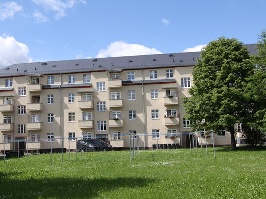 Vierraumwohnung im Erdgeschoss mit Balkon