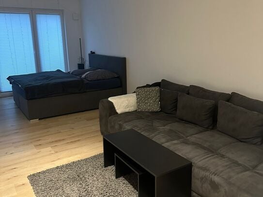 Modernes 1-Zimmer-Apartment mit Terrasse und Einbauküche