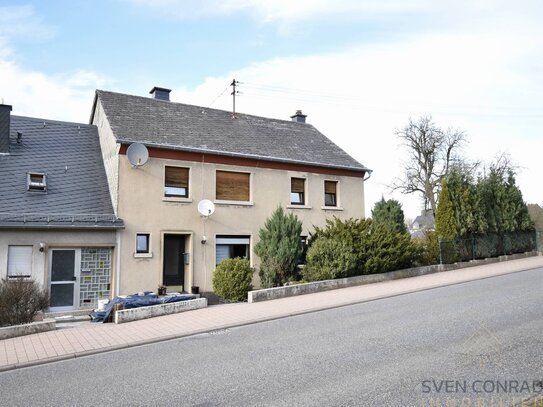 Der Preis ist heiß! Großzügiges Einfamilienhaus mit Garten und Nebengebäude