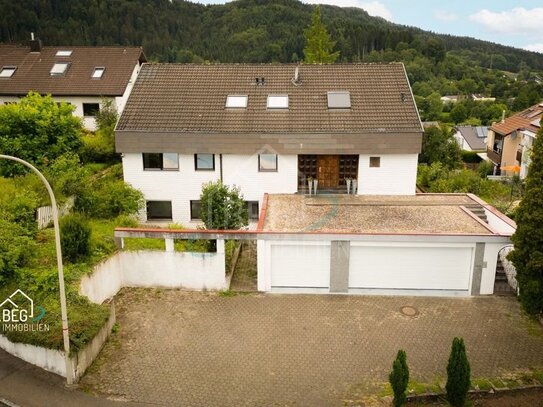 Freistehendes Traumhaus in exklusiver Lage mit Einliegerwohnung