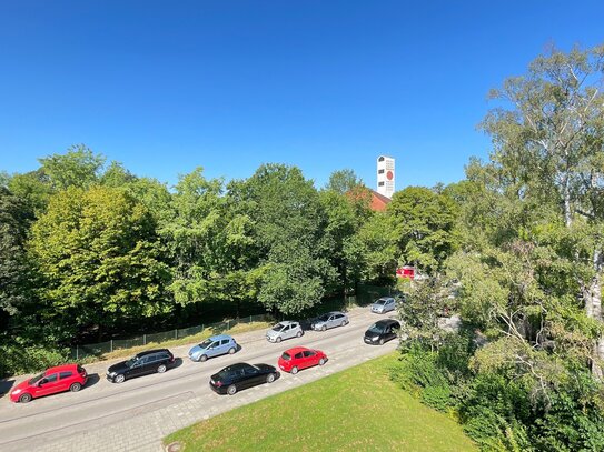 Ruhige, helle Eigentumswohnung mit zwei Dachterrassen in Ramersdorf-Perlach