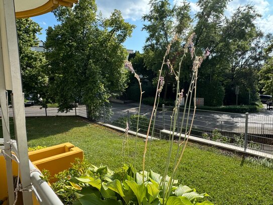 Seniorengerechte 2 Zimmer-Eigentumswohnung mit einem sonnigen Balkon