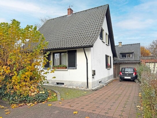 Einfamilienhaus mit Charme und großem Grundstück!