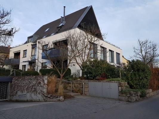 Schöne sonnige Maisonette Wohnung unterhalb der Rebberge