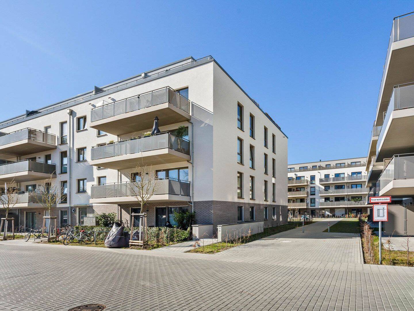 Platz und Lebensqualität: 3-Zimmer-Wohnung mit Terrasse und offener Küche - Photo 1