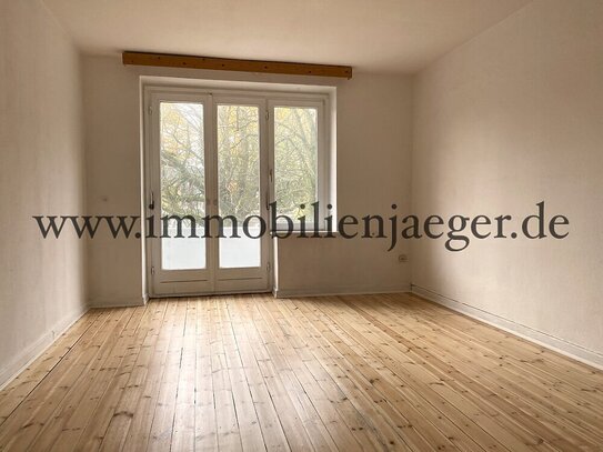 Winterhude - Lattenkamp - Altbau - freie 3-Zimmer-ETW mit Holzdielen, großer Wohnküche, Balkon - im 1.OG