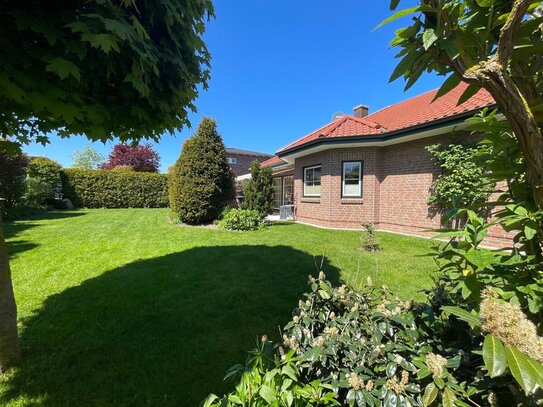 Einfamilienhaus / Bungalow plus Dachreserve in 24229 Dänischenhagen