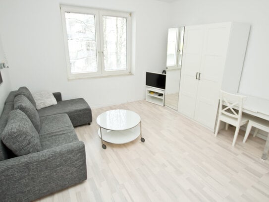 Komplett Möbliert/Furnished Accommodation in: Pempelfort. Apartment im 2. OG, ruhig nach hinten