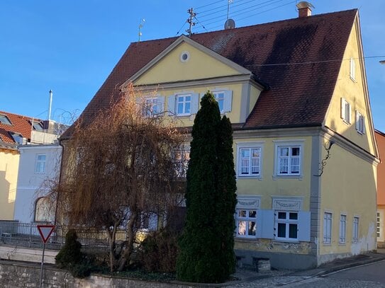 Burgau: Historisches Hotel - Alte Post - in zentraler Lage, sucht Investor