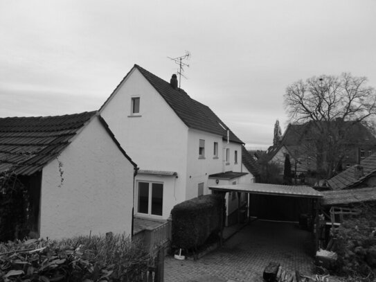 Modernes Zweifamilienhaus auf großem Grundstück mit herrlichem Blick über Neuberg!