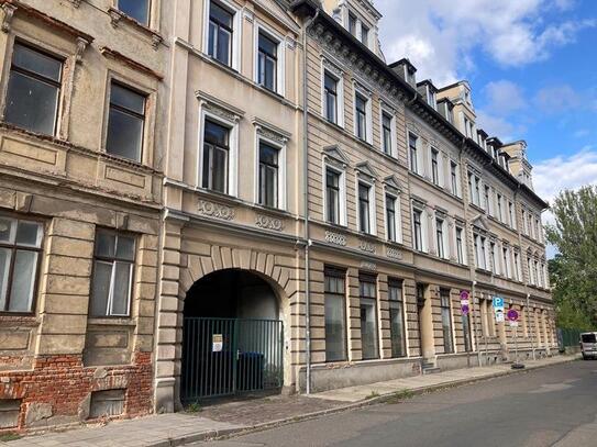 Teilsaniertes Wohn und Geschäftshaus im Zentrum von Altenburg