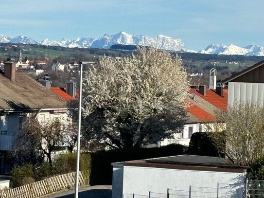 Blick auf das Alpenpanorama und die Stadt Kempten A.5.3