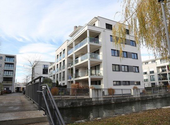 Neuwertige 4 Zimmer Wohnung mit großem Balkon und EBK im Augsburger Textilviertel