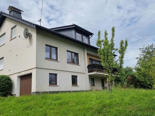 Großes Einfamilienhaus mit Wintergarten im Sauerland Grenze zum Siegerland