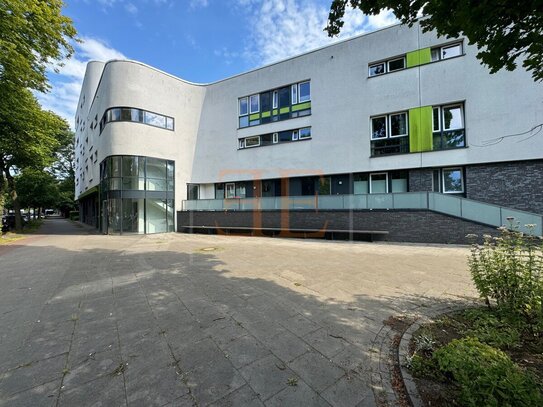 Helle 3-Zimmer-Wohnung mit Dachterrasse, Loggia und hochwertiger Ausstattung in ruhiger Lage