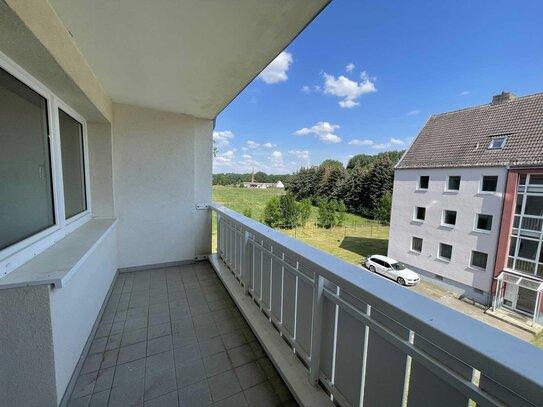 Naundorf...2-Raum-Wohnung mit Balkon und frisch renoviert!