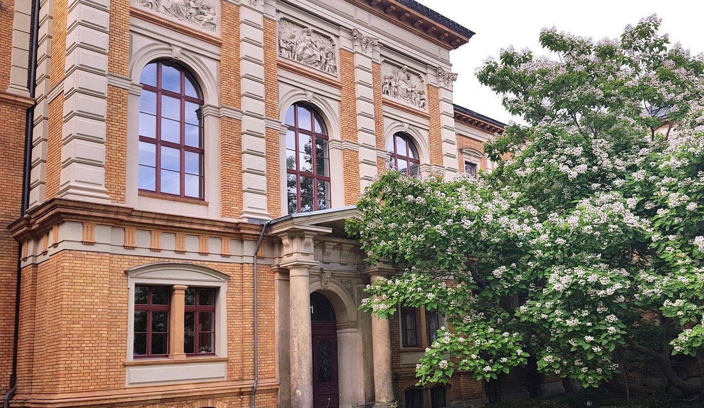 Park am Gleisdreieck - Modernes Apartment in historischer Anlage - Foto 1